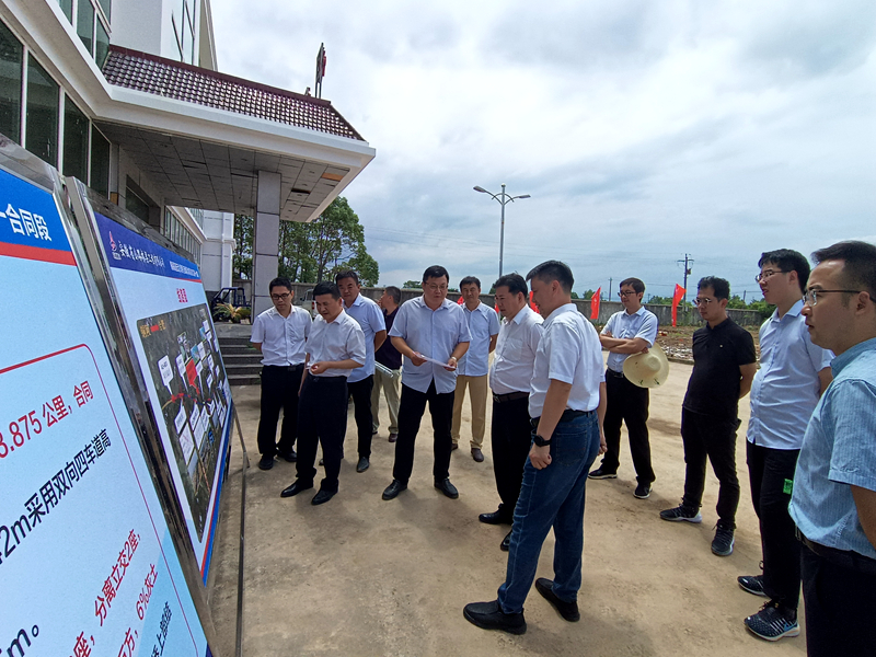 省鐵投公司副總經(jīng)理、蕪銅公路公司、皖江公司董事長劉允超一行到銅商高速項目調研指導工作1